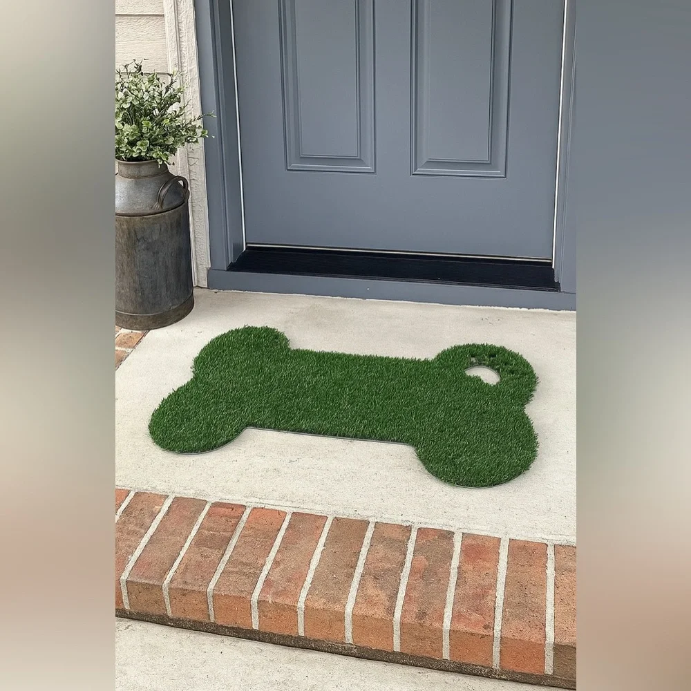 Bone-Shaped Green Door Mat/Pet Mat with Paw Accent